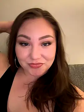 RosieDixx online show from November 25, 2025, 5:18 am