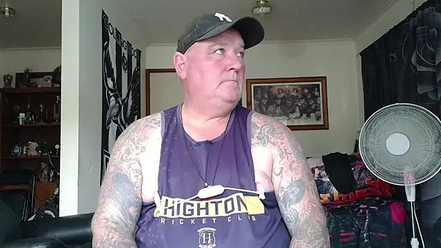 HOTANAL online show from April 15, 2026, 3:02 am