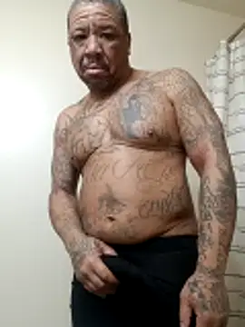 yellowwetfox online show from February 16, 2026, 10:33 am