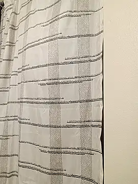 yellowwetfox online show from March 6, 2026, 8:11 am