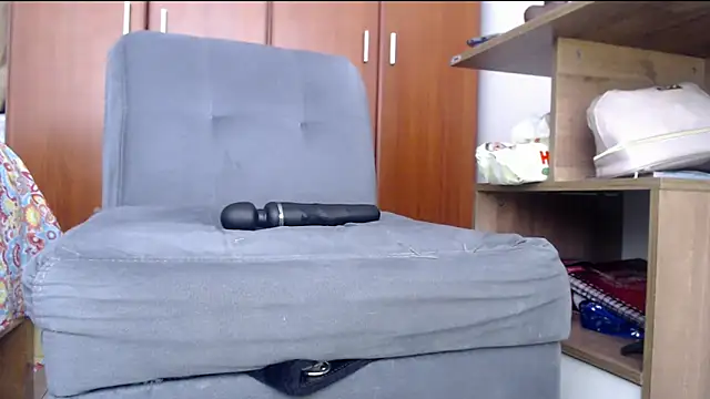 Snapshot of Juls_winter_ chatting on March 11, 2025, 4:18 pm Juls winter online show from March 11, 2025, 4:18 pm
