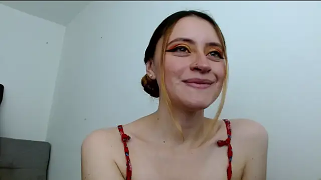 Snapshot of Juls_winter_ chatting on June 9, 2026, 5:57 pm Juls winter online show from June 9, 2026, 5:57 pm