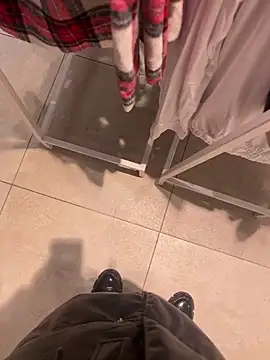 CrazzyChicks online show from October 5, 2025, 7:07 am