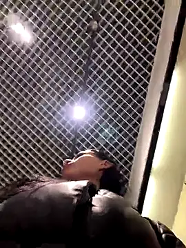 CrazzyChicks online show from November 5, 2025, 8:03 am