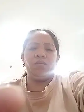 Snapshot of sweetlady_pinay chatting on June 15, 2026, 11:18 pm sweetlady pinay online show from June 15, 2026, 11:18 pm