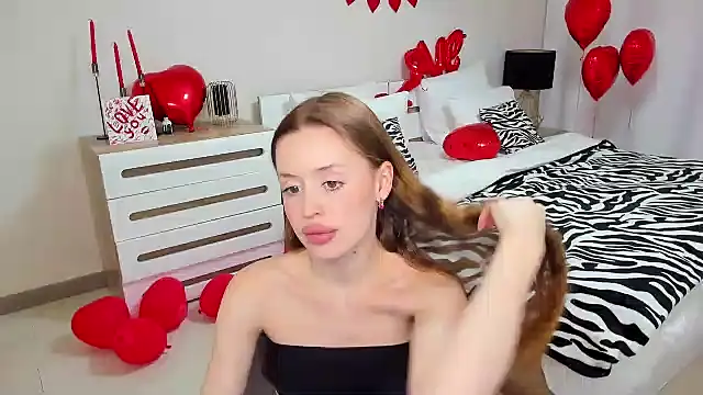 Snapshot of _Sweet__Cherry_ chatting on February 9, 2025, 4:25 am Sweet Cherry online show from February 9, 2025, 4:25 am