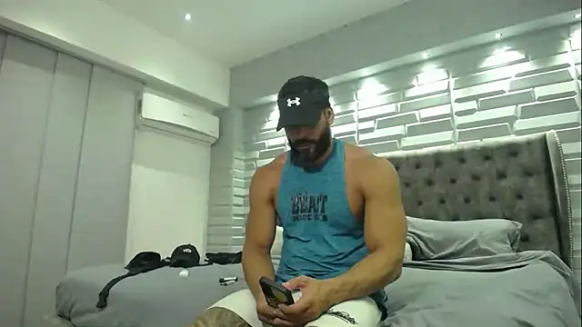 Snapshot of romeolovedark chatting on February 22, 2025, 5:44 am romeolovedark online show from February 22, 2025, 5:44 am
