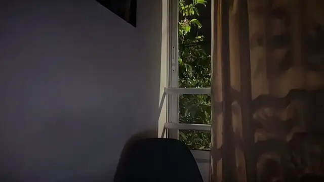 romeolovedark online show from April 9, 2026, 5:51 am