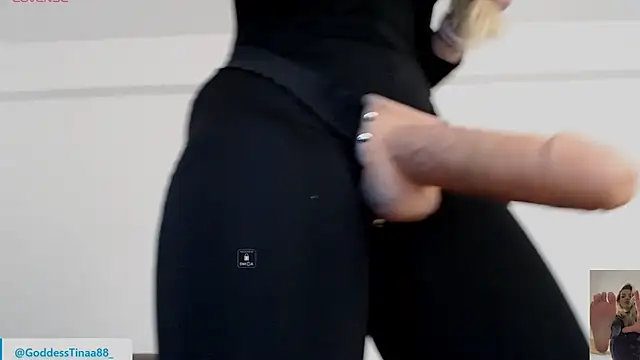 Goddess Tina online show from March 22, 2026, 11:57 am