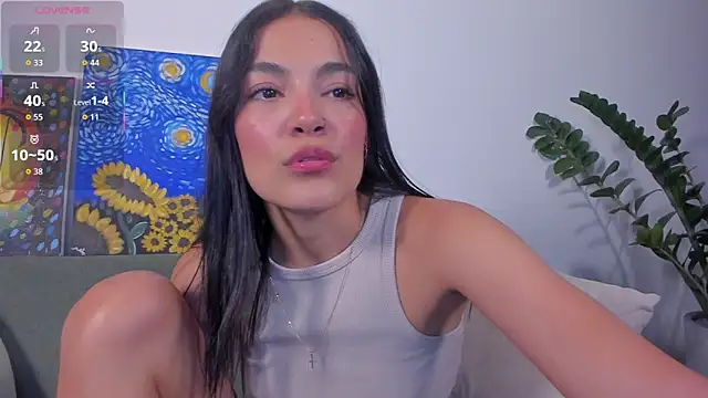 TIFFANYRUSSO online show from March 3, 2026, 5:46 am