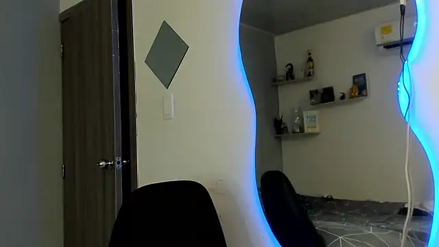 Kris Khalifa69 online show from March 25, 2026, 10:49 pm