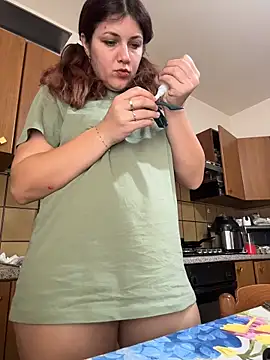 DaisyVibesss online show from November 18, 2025, 9:58 am