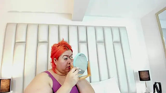 aandreaperez online show from November 13, 2025, 11:31 am