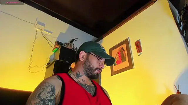 CamiloGray  online show from November 8, 2025, 10:26 am