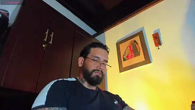 CamiloGray  online show from April 9, 2026, 3:28 pm