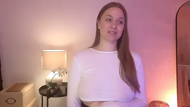 MilaFleur online show from February 1, 2025, 3:18 pm