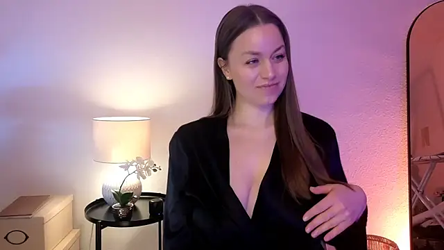 MilaFleur online show from February 14, 2025, 9:24 am