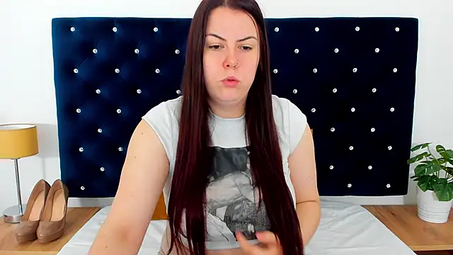 EvaLick online show from September 16, 2025, 4:57 am