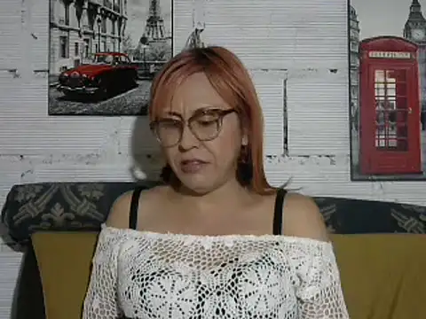 divahot08 online show from March 13, 2025, 7:50 pm