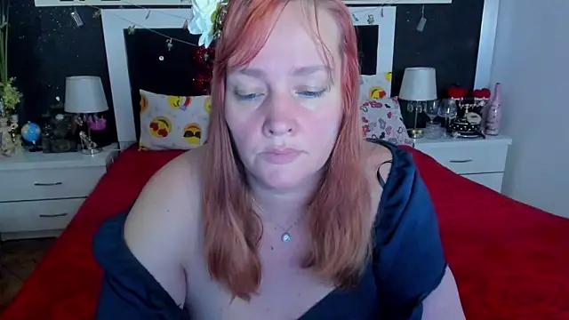 Snapshot of SinFulTitsDD chatting on February 14, 2025, 8:48 pm SinFulTitsDD online show from February 14, 2025, 8:48 pm