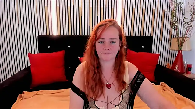 Snapshot of SinFulTitsDD chatting on November 24, 2025, 2:50 pm SinFulTitsDD online show from November 24, 2025, 2:50 pm