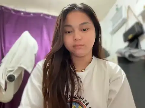 SweetieAngelx online show from March 9, 2026, 9:52 pm