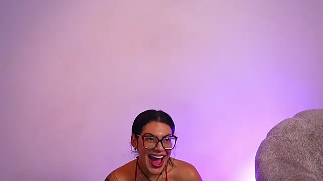 Snapshot of anyiled_hot chatting on May 16, 2026, 2:30 am anyiled hot online show from May 16, 2026, 2:30 am