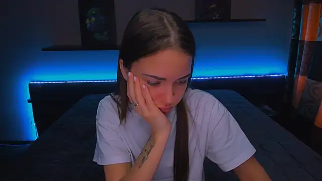 AlexaBarkley online show from January 21, 2025, 6:22 am