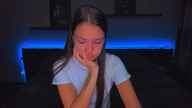 AlexaBarkley online show from November 4, 2025, 12:21 am