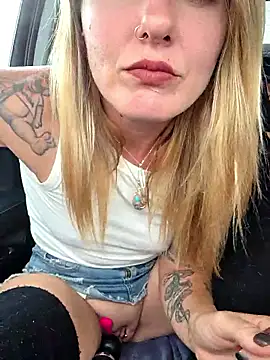 SheIsSomething online show from April 13, 2026, 11:10 pm