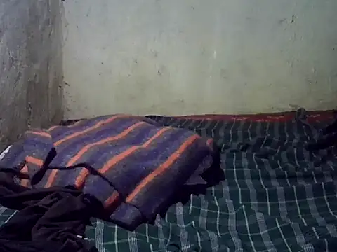 cute-shamza online show from September 13, 2025, 6:08 pm