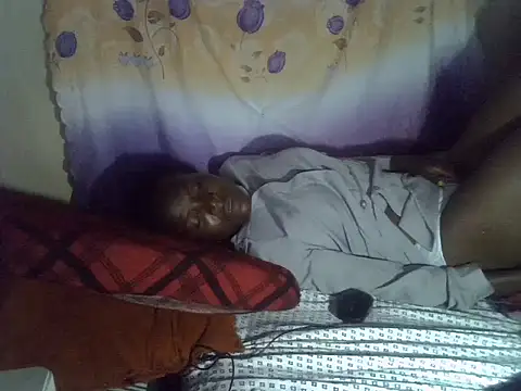 cute-shamza online show from April 18, 2026, 7:58 pm