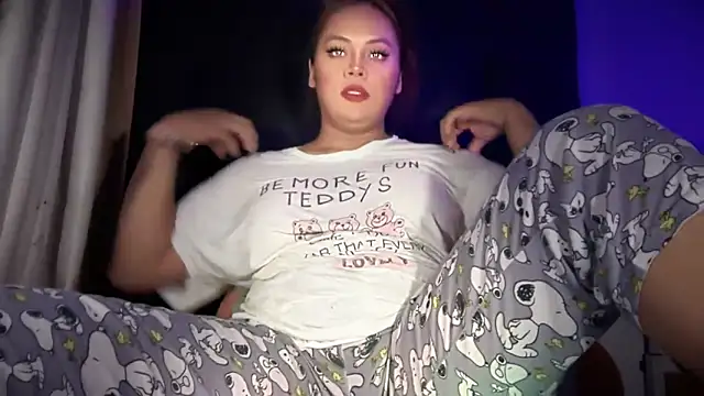  MissKhimberlyXxx  online show from February 5, 2026, 10:47 pm