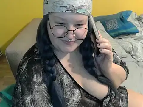 ThickBones online show from December 19, 2024, 5:08 pm
