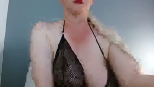 keiila  online show from March 10, 2026, 6:35 pm