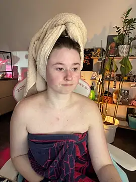 sweetest pie online show from April 19, 2026, 6:10 pm