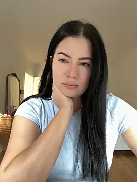 clairewntr online show from January 21, 2025, 12:29 pm