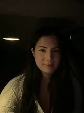 clairewntr online show from February 20, 2025, 1:19 pm