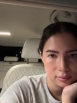 clairewntr online show from October 3, 2025, 1:13 am