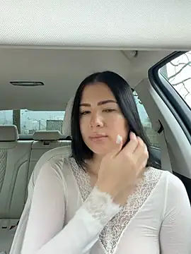 clairewntr online show from March 15, 2026, 10:10 am