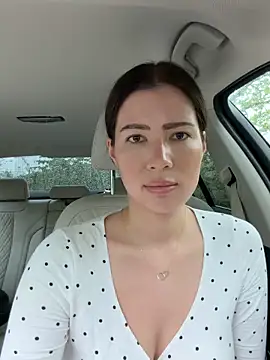 clairewntr online show from May 13, 2026, 3:31 pm