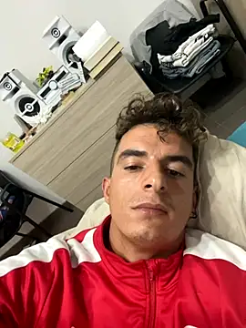 alessandro893000 online show from October 8, 2025, 12:30 am