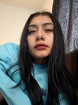 Snapshot of _Danna chatting on January 7, 2025, 8:42 pm  Danna online show from January 7, 2025, 8:42 pm