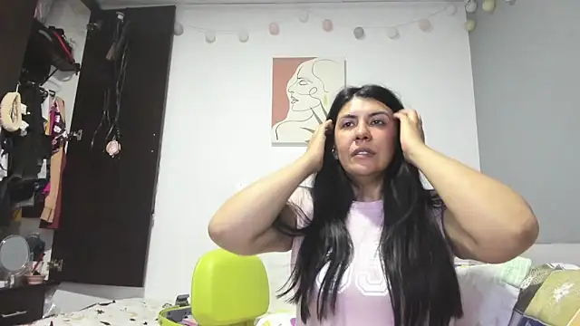 aisha latina online show from December 6, 2024, 12:02 am