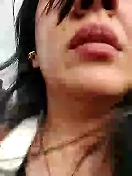 aisha latina online show from December 11, 2024, 9:01 pm