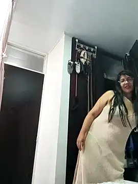 Snapshot of aisha_latina chatting on May 14, 2026, 2:46 pm aisha latina online show from May 14, 2026, 2:46 pm