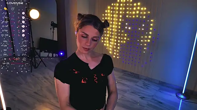 Arielle  03 online show from May 31, 2026, 12:19 am