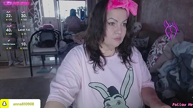 femme fatale1 online show from December 16, 2025, 12:32 pm