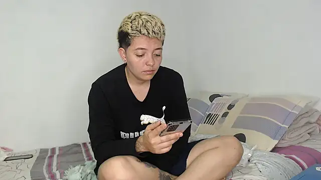 kathy luisa online show from March 26, 2026, 12:28 am