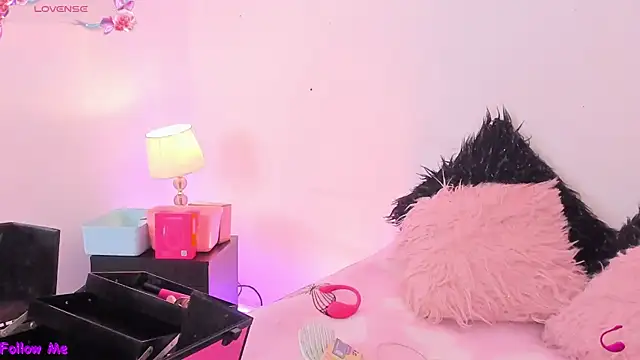 SophieRossi online show from November 20, 2025, 4:23 am